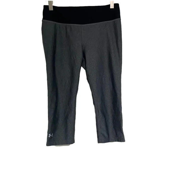 Under Amour S Fitted gray & black capris gym workout walking - Picture 2 of 5